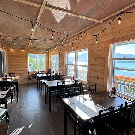 Knotty Pine Cottages, Suites & Motel Rooms إينغونيش المظهر الخارجي الصورة