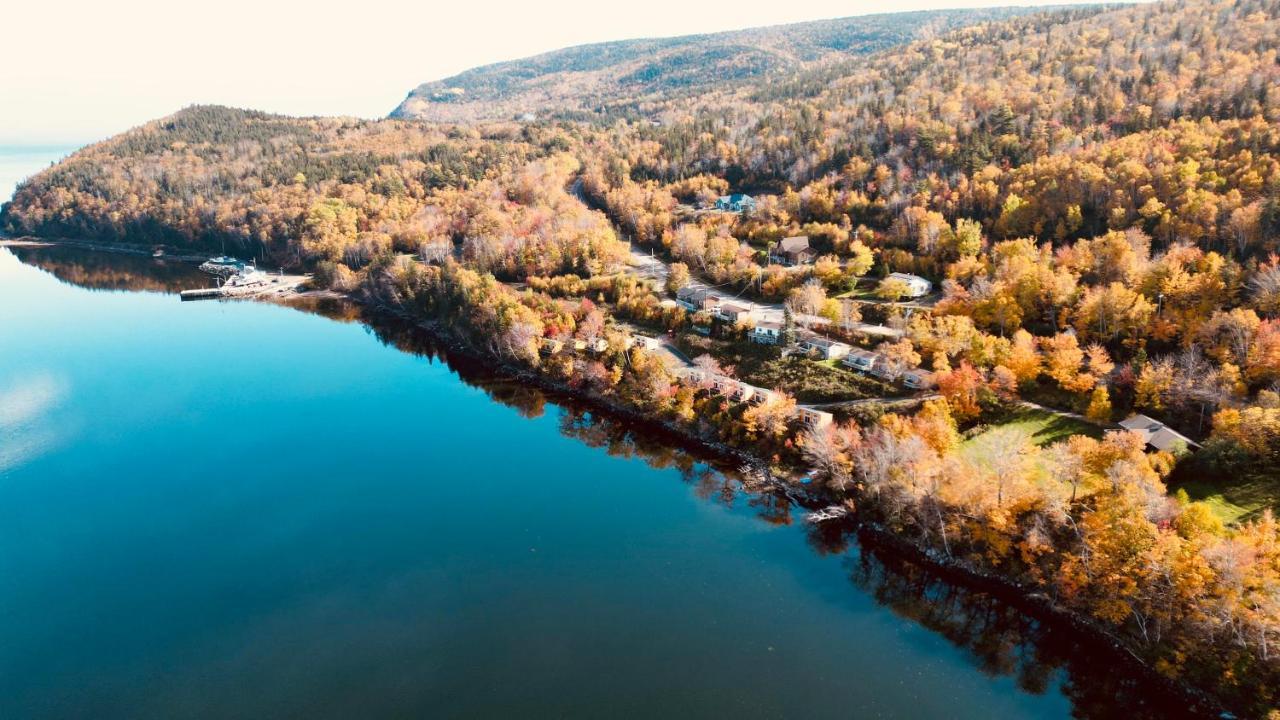 Knotty Pine Cottages, Suites & Motel Rooms إينغونيش المظهر الخارجي الصورة