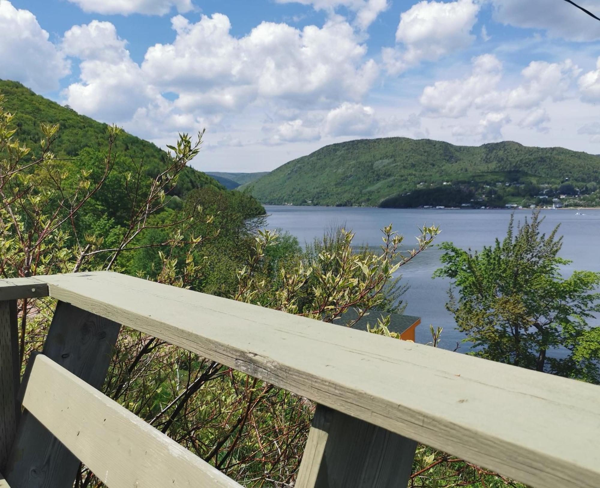 Knotty Pine Cottages, Suites & Motel Rooms إينغونيش الغرفة الصورة
