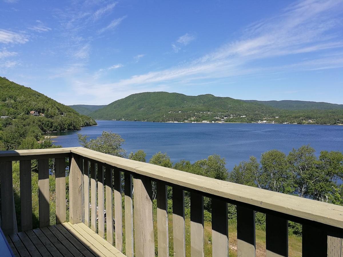 Knotty Pine Cottages, Suites & Motel Rooms إينغونيش المظهر الخارجي الصورة
