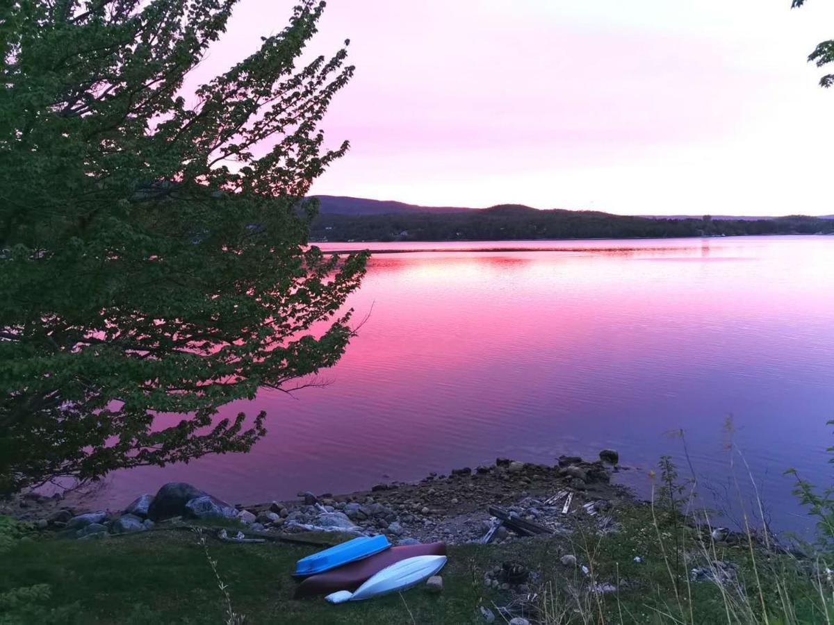 Knotty Pine Cottages, Suites & Motel Rooms إينغونيش المظهر الخارجي الصورة